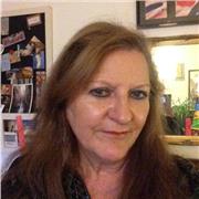 Docteure en anthropologie de l'art, je suis passionnée par la transmission des savoirs.